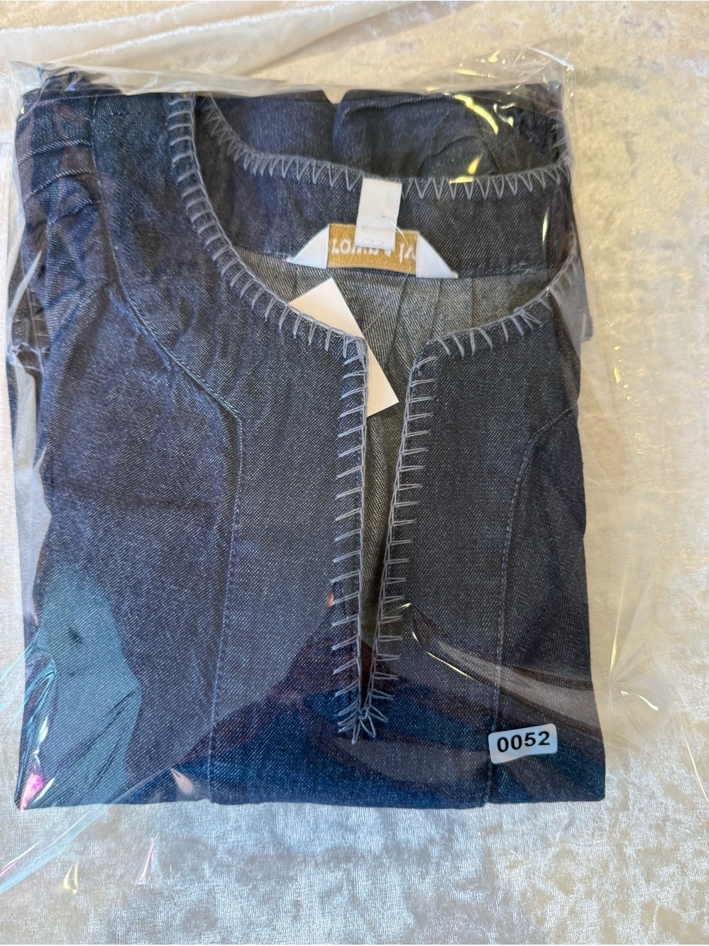 NWT Crown & Ivy Denim Tunic Top Indigo Blue Flowy Sleeve Boho Peasant Size S - Picture 8 of 8